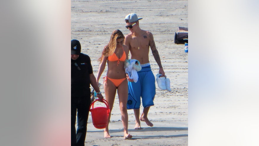 justin bieber panama x17.jpg